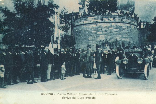 albona-piazza-vitt-emanuele-iii-192E062A0F1-037F-44AA-F193-42F7050DC87B.jpg