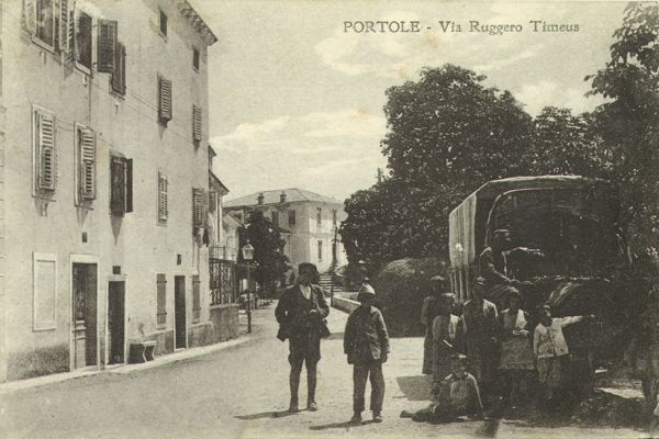 portole-v-ruggero-timeus-19198B6E40B5-D59D-7C24-FA6B-88E2ECFDF9D0.jpg