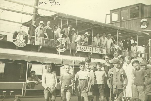 fiume-mn-lussino-1927CDBFAF0F-5DDE-61B5-2F6D-D5DF36CA516F.jpg